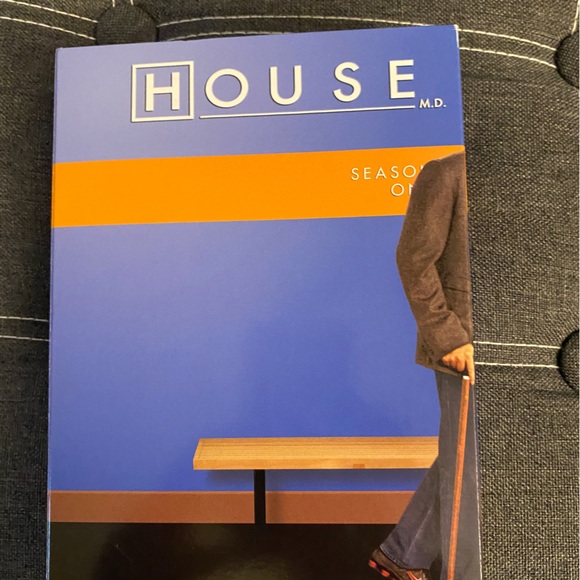 House MD Season 1 DVD Set - Picture 2 of 6